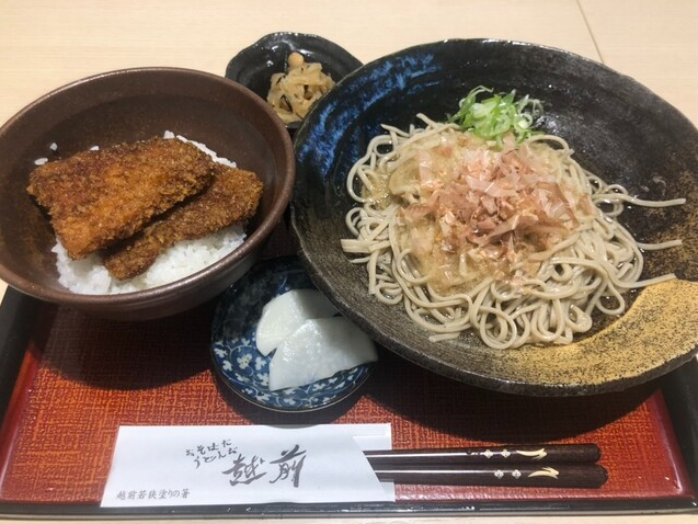 おそばだうどんだ 越前